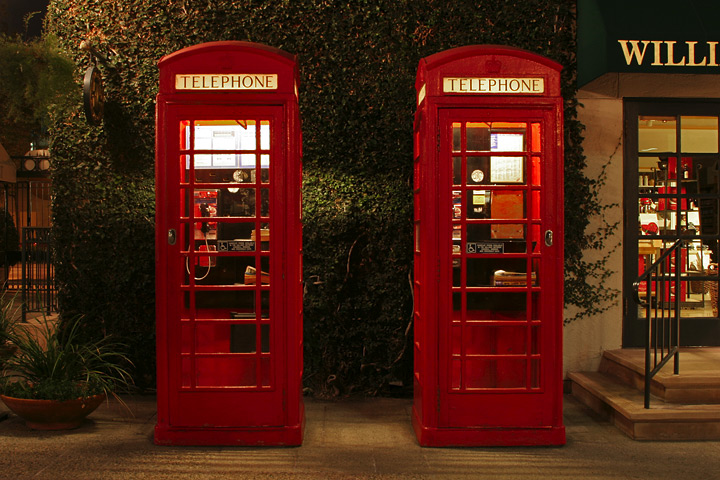 What are the standard requirements for general public telephone booths and signs?